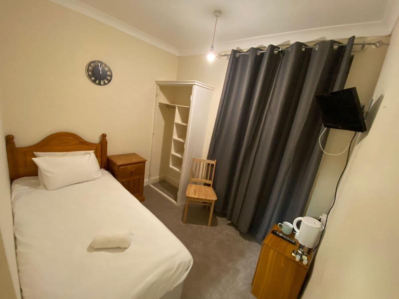 Chatsworth Hotel image