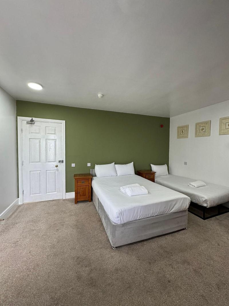 Chatsworth Hotel image
