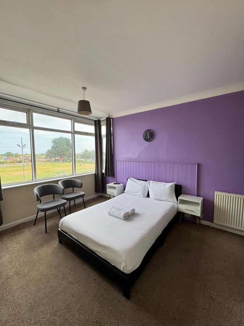 Chatsworth Hotel image