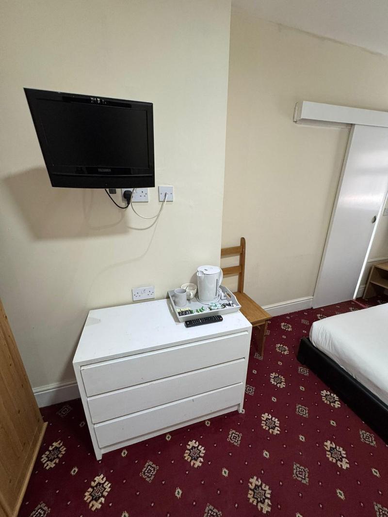 Chatsworth Hotel image