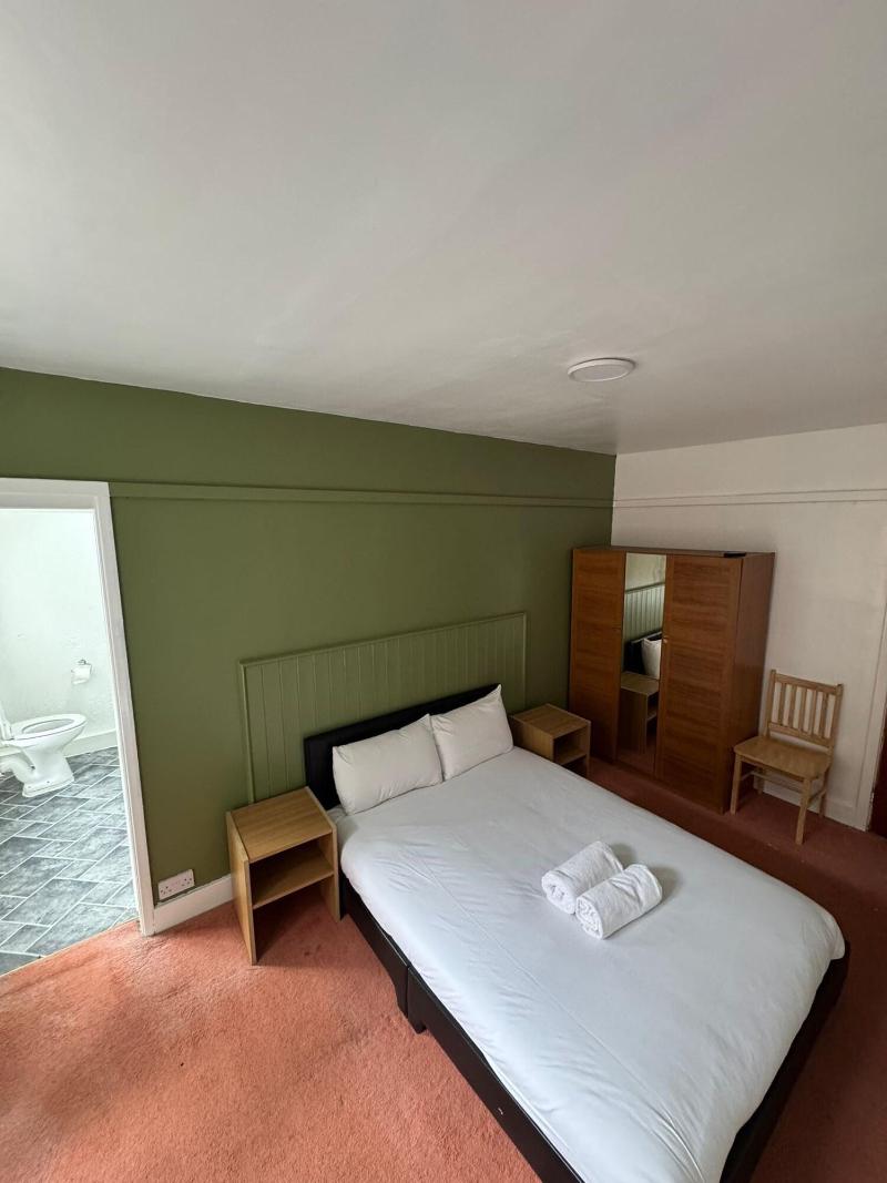 Chatsworth Hotel image