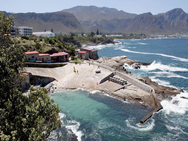 Hermanus Apartments image