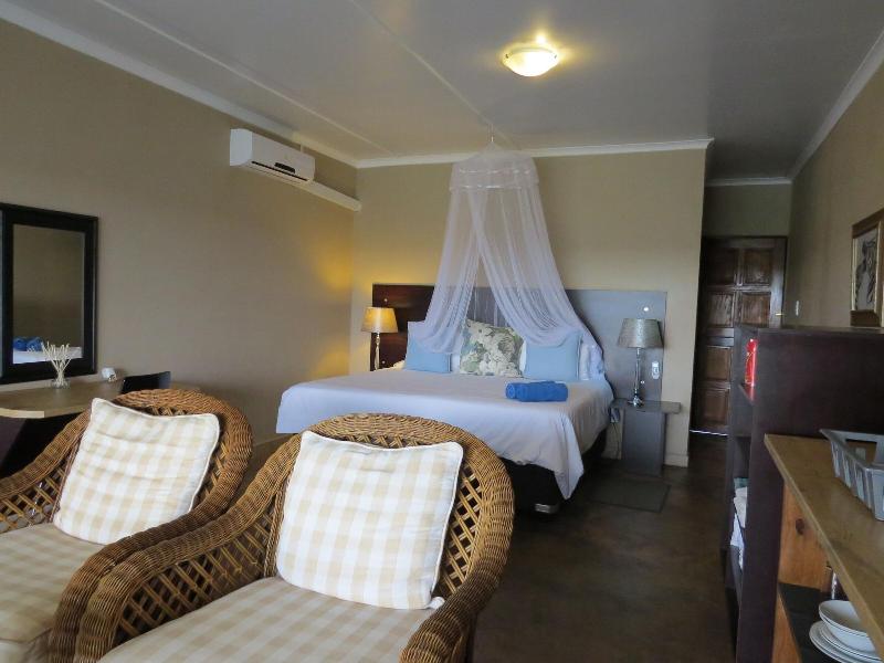 Crocodile Bridge Safari Lodge image