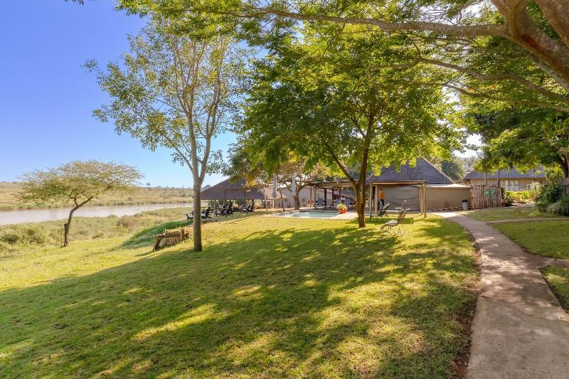 Crocodile Bridge Safari Lodge — general view