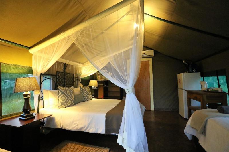 Crocodile Bridge Safari Lodge image