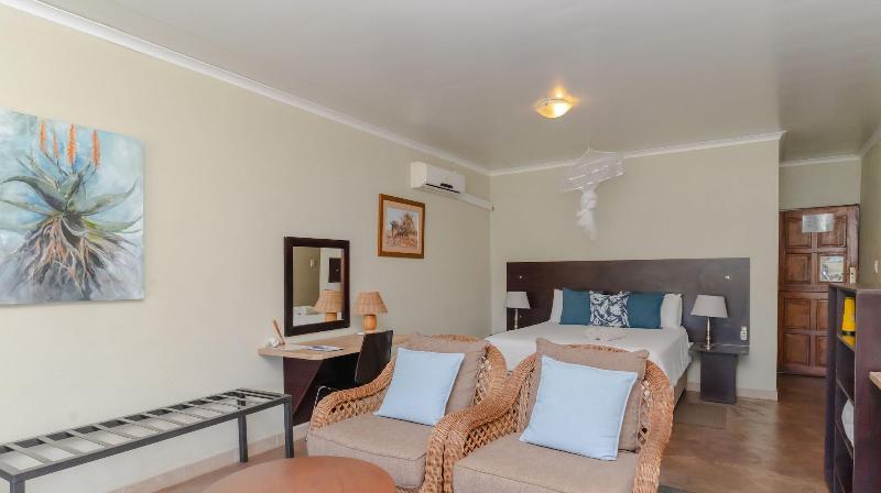 Crocodile Bridge Safari Lodge image