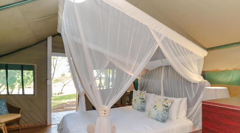 Crocodile Bridge Safari Lodge image