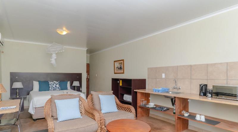 Crocodile Bridge Safari Lodge image
