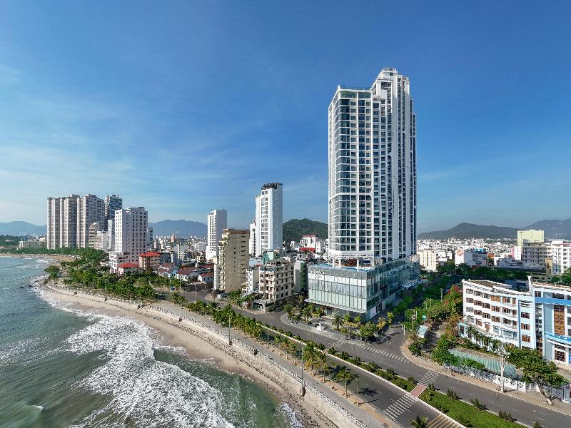 voco Scenia Bay Nha Trang image