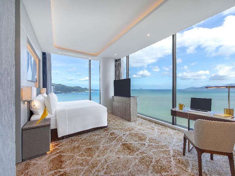 voco Scenia Bay Nha Trang image