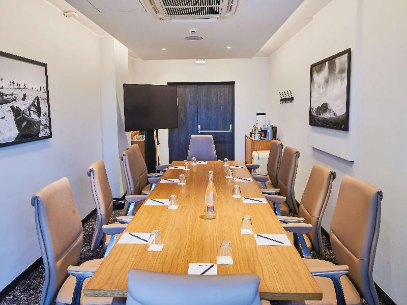 Radisson Blu Hotel Antananarivo Waterfront image