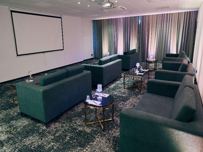 Radisson Blu Hotel Antananarivo Waterfront image