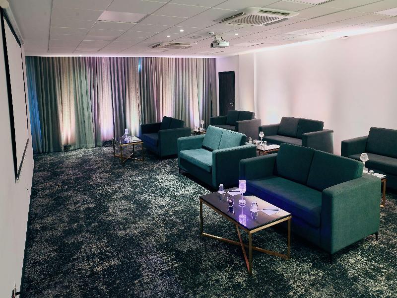 Radisson Blu Hotel Antananarivo Waterfront image