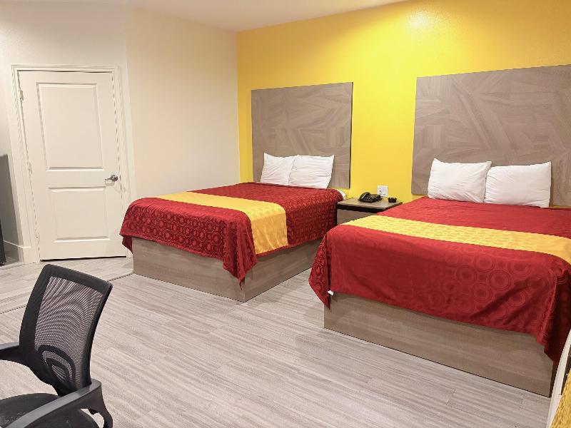 Americas Best Value Inn Houston Veterans Memorial image
