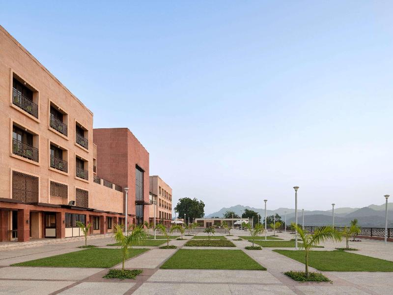 Ramada Encore By Wyndham Statue Of Unity image
