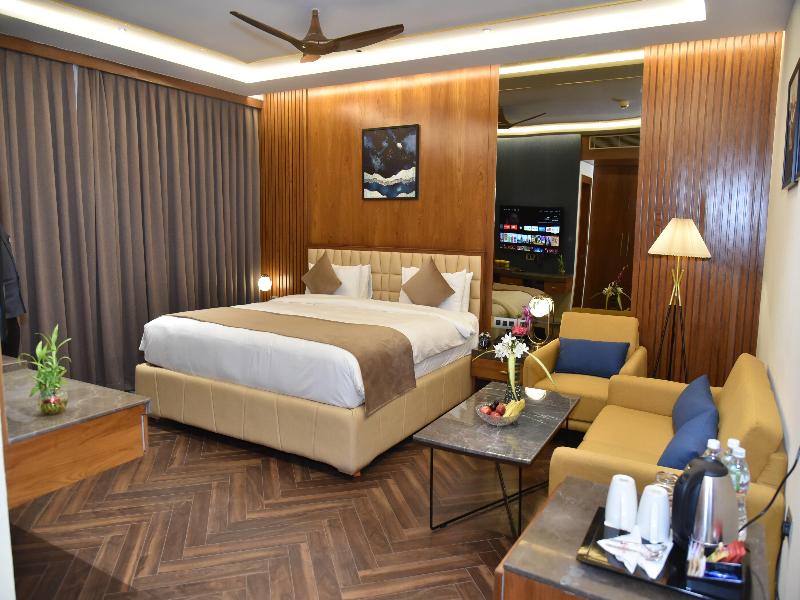 Ramada Encore By Wyndham Statue Of Unity image
