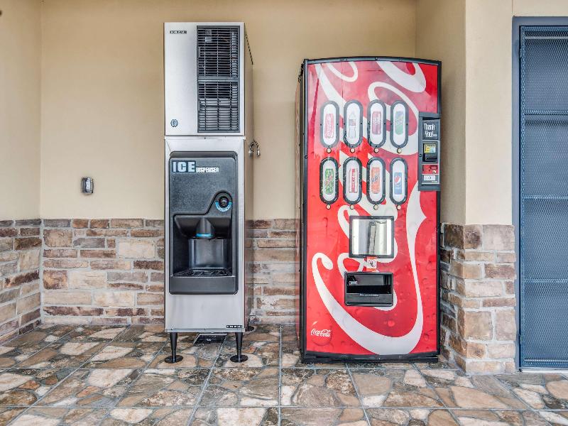Americas Best Value Inn & Suites Houston at Hwy 6 image