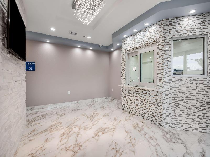 Americas Best Value Inn & Suites Houston at Hwy 6 image