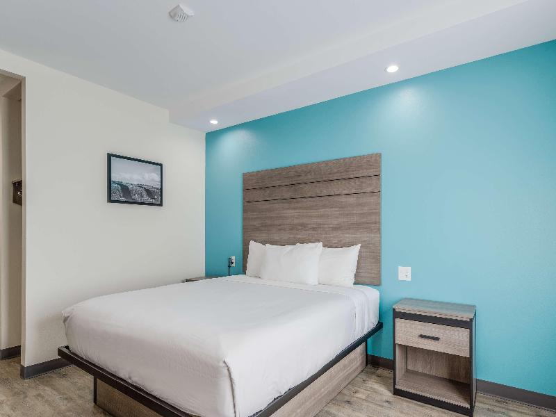 Americas Best Value Inn & Suites Katy image