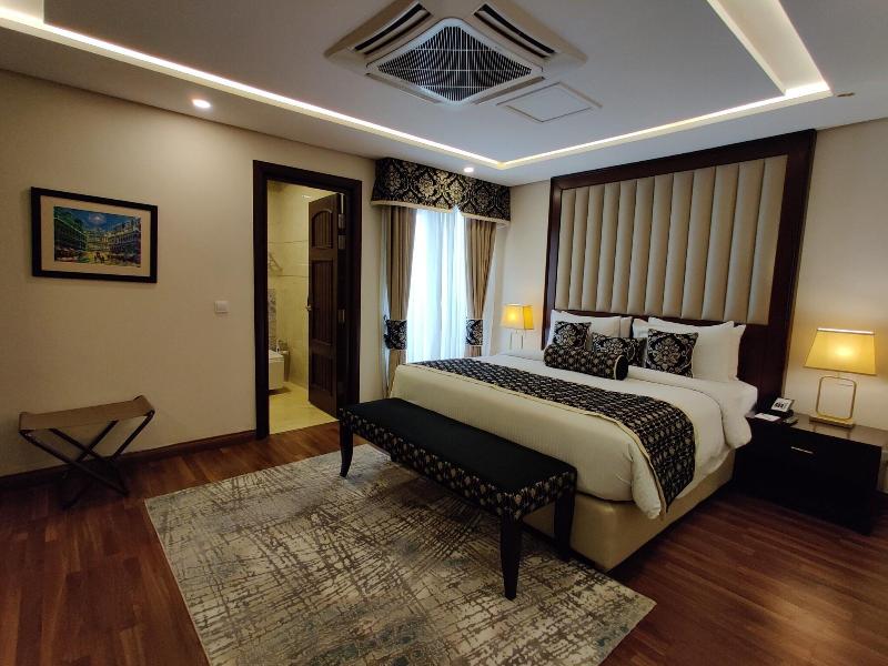 Ramada By Wyndham Lahore Gulberg II image