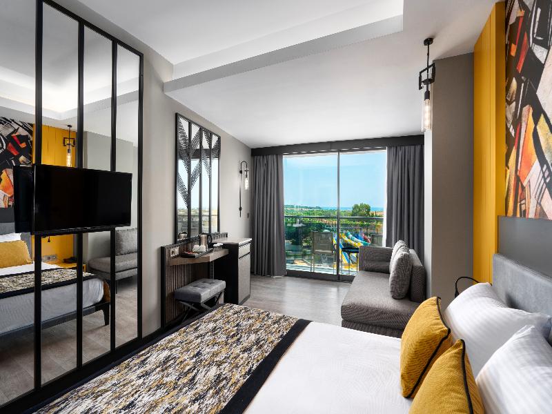 Arnor De Luxe Hotel & Spa image