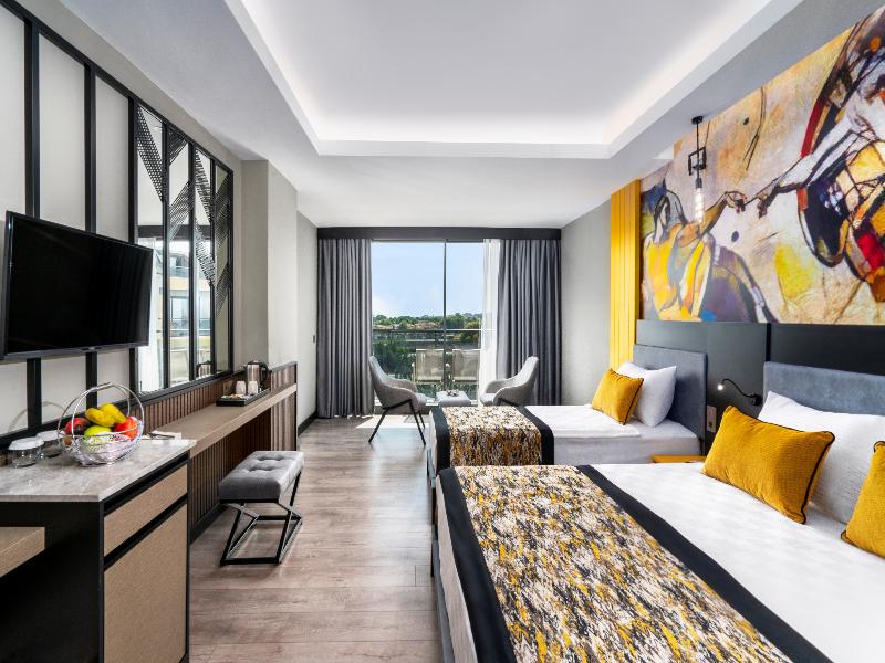 Arnor De Luxe Hotel & Spa image