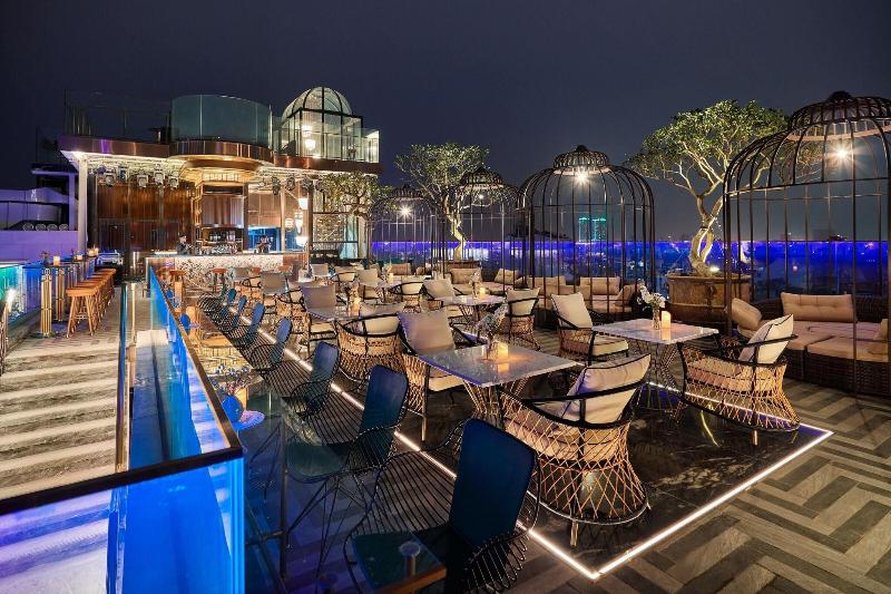 Peridot Grand Hotel And Spa By Aira image