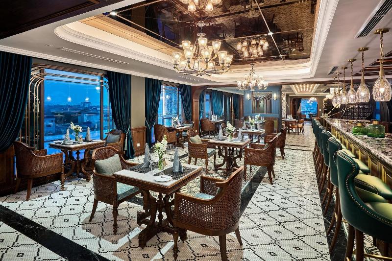 Peridot Grand Hotel And Spa By Aira image