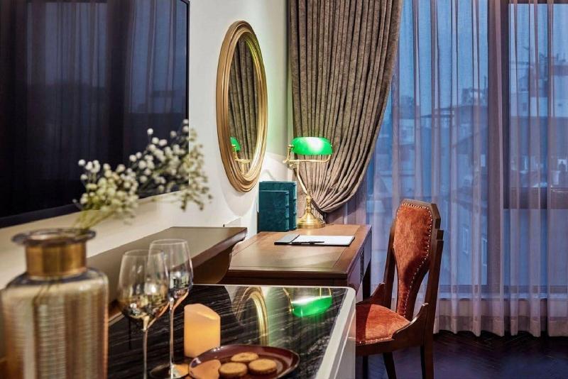 Peridot Grand Hotel And Spa By Aira image