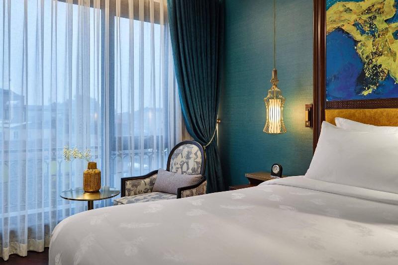 Peridot Grand Hotel And Spa By Aira image