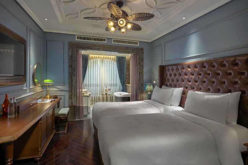 Peridot Grand Hotel And Spa By Aira image