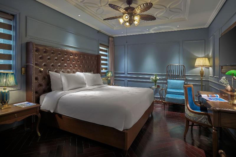 Peridot Grand Hotel And Spa By Aira image