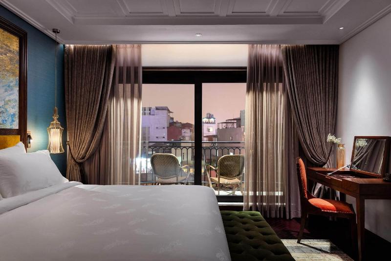Peridot Grand Hotel And Spa By Aira image