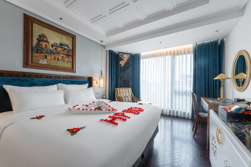 Peridot Grand Hotel And Spa By Aira image