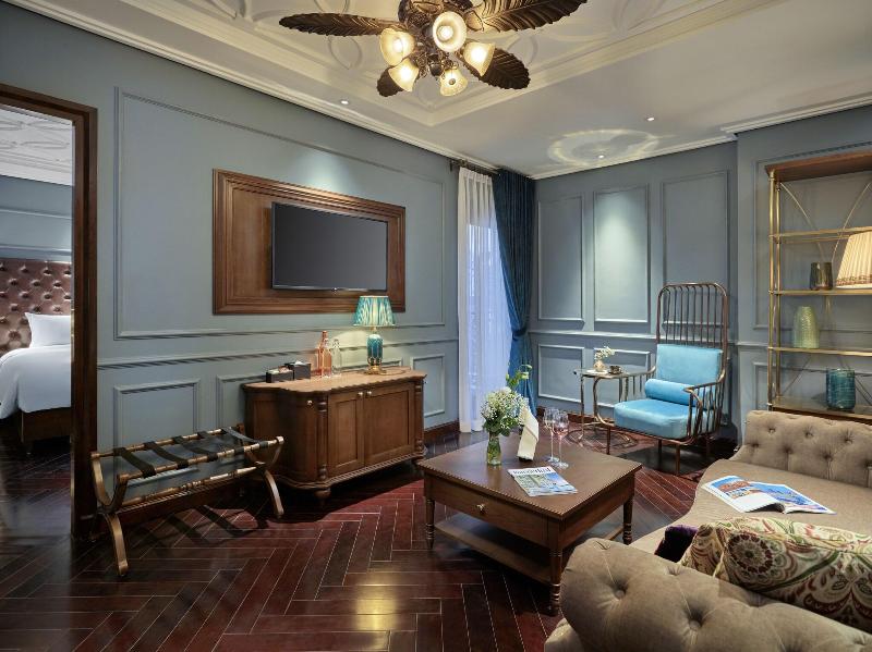 Peridot Grand Hotel And Spa By Aira image