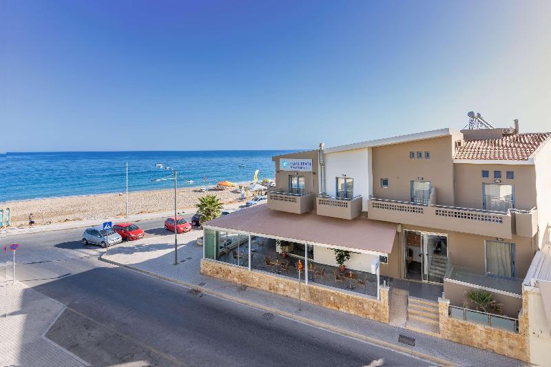 Pearl Beach Apartments — main photo