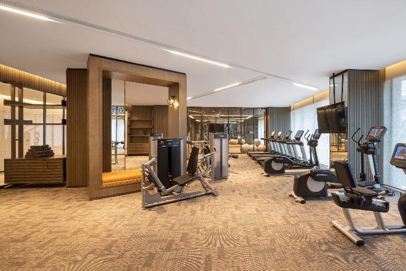 Crowne Plaza Qingdao Jinshui image
