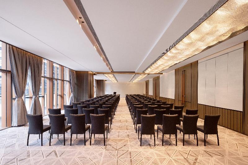 Crowne Plaza Qingdao Jinshui image