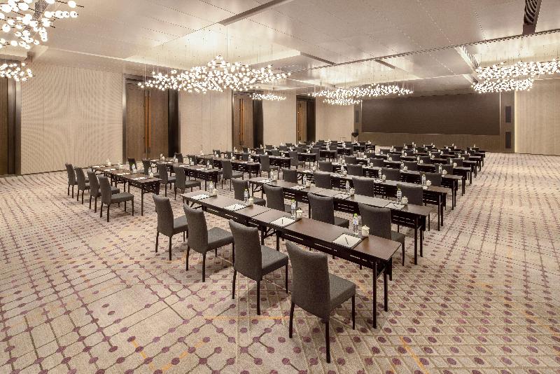 Crowne Plaza Qingdao Jinshui image