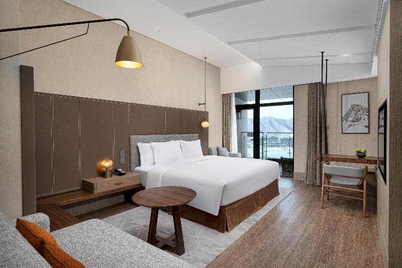 Crowne Plaza Chongli image