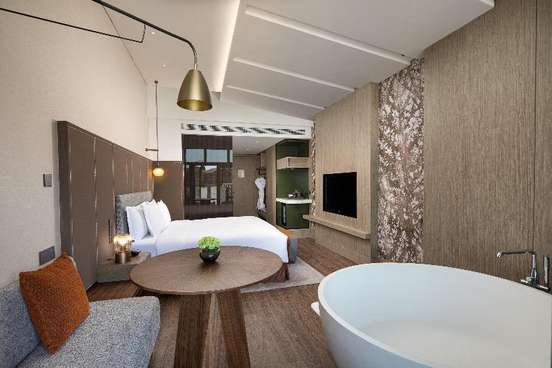Crowne Plaza Chongli image