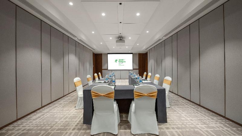 Holiday Inn Express Changchun Jingyue image