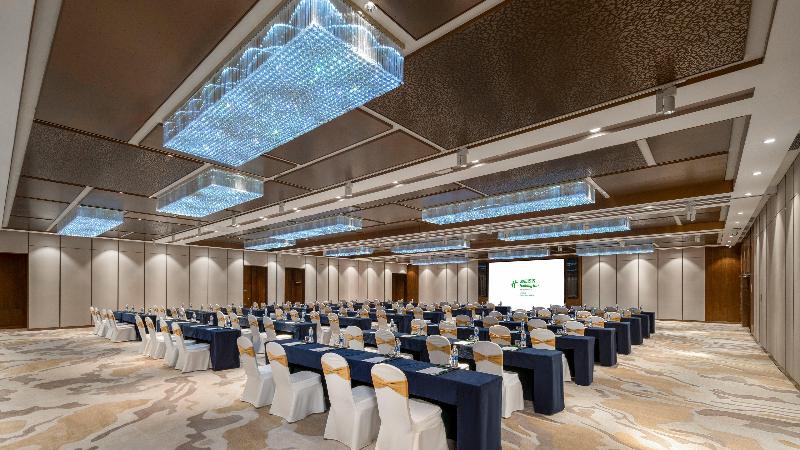 Holiday Inn Express Changchun Jingyue image