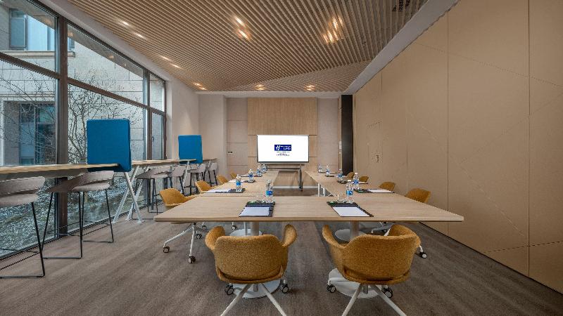 Holiday Inn Express Changchun Jingyue image