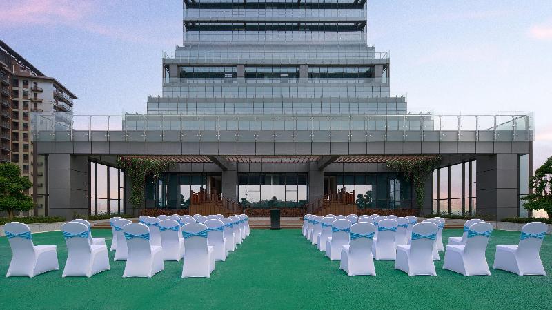 Holiday Inn Luzhou Longjian image