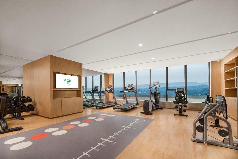 Holiday Inn Luzhou Longjian image