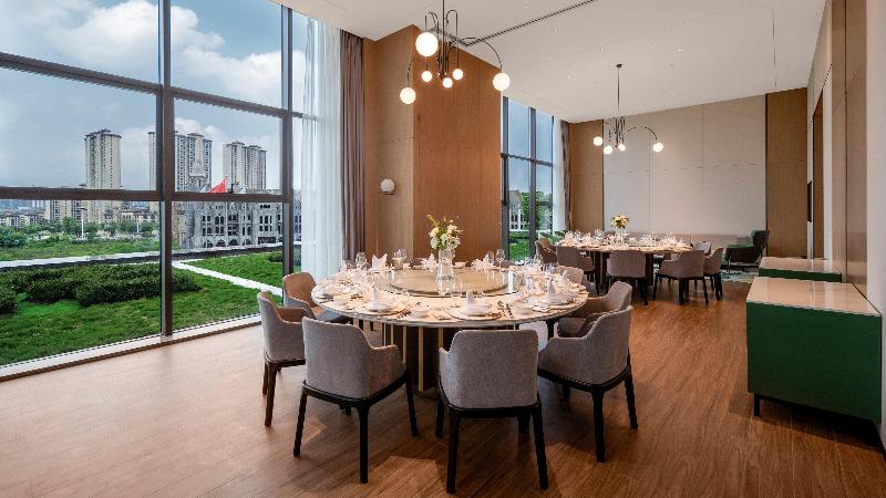Holiday Inn Luzhou Longjian image 2