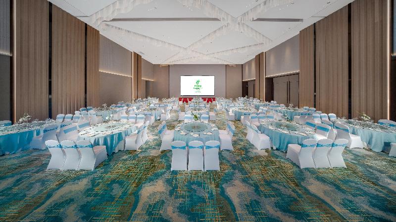 Holiday Inn Luzhou Longjian image