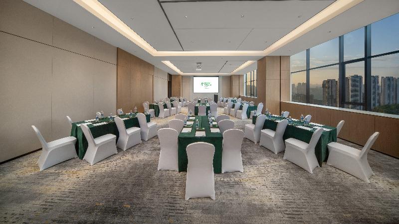 Holiday Inn Luzhou Longjian image