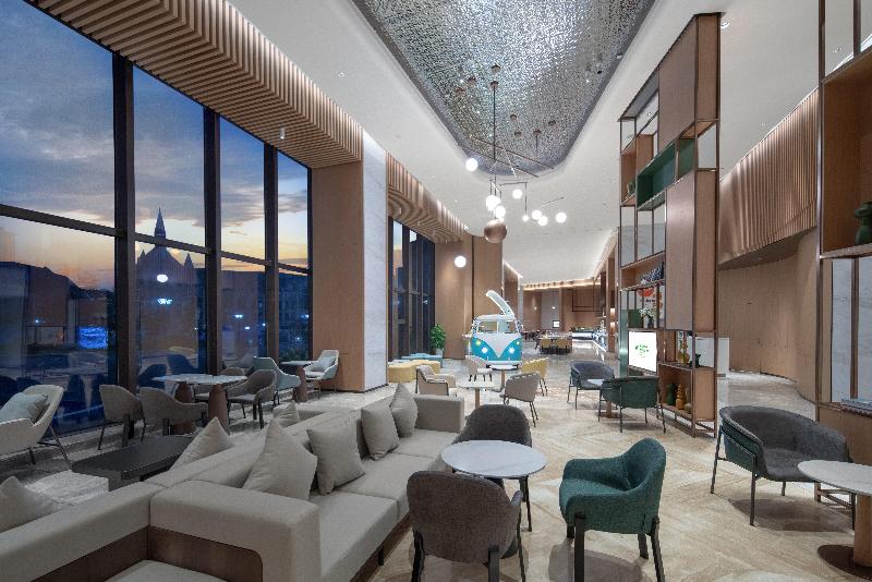 Holiday Inn Luzhou Longjian image